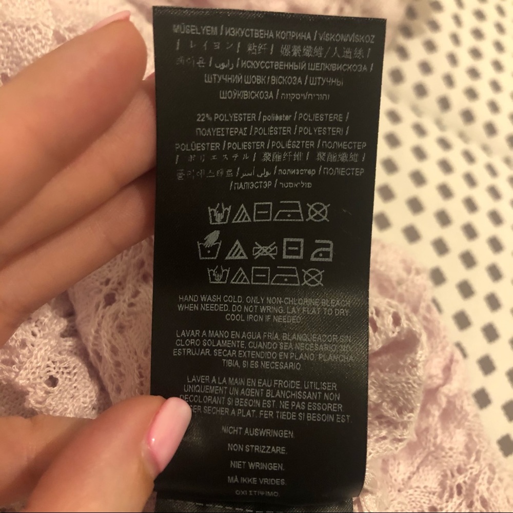 Guess Top NWOT - Picture 7 of 7
